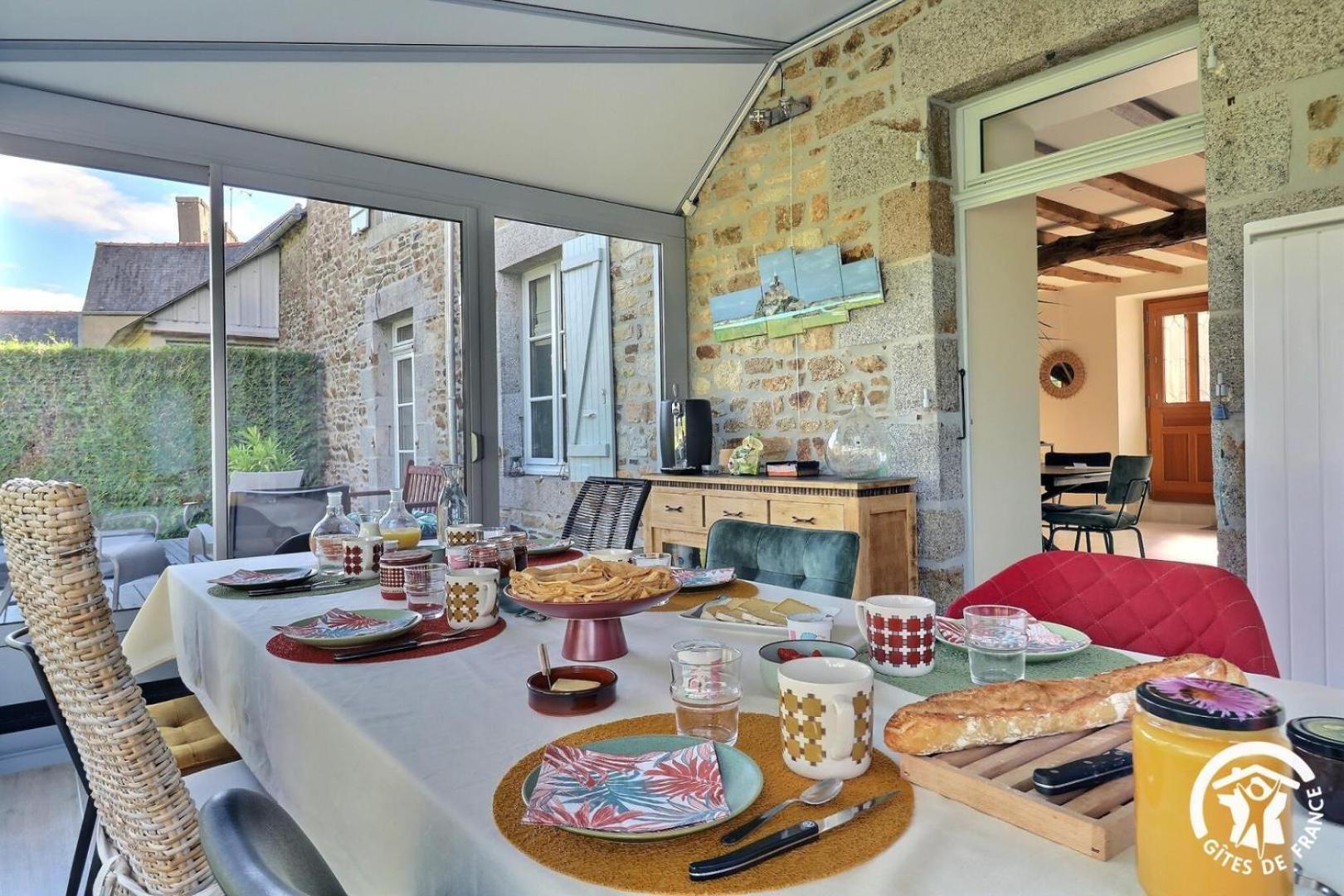 Bed and Breakfast Le Jardin De Quercus Bazouges-la-Pérouse Exterior foto
